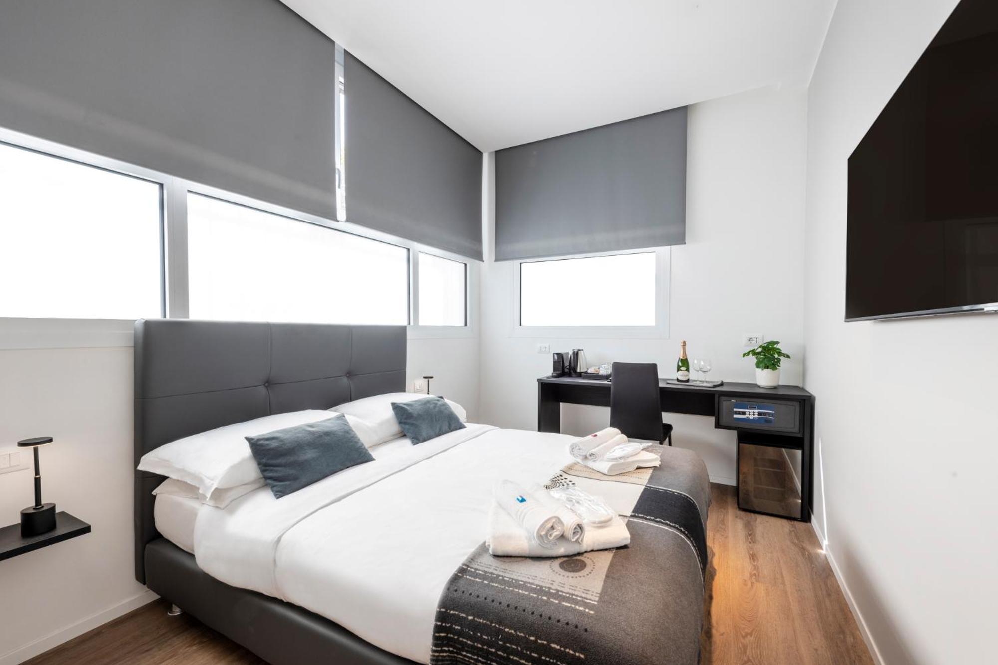 Bnbutler - Inbrera Suites - Giulianova, 1 Milán Exteriér fotografie