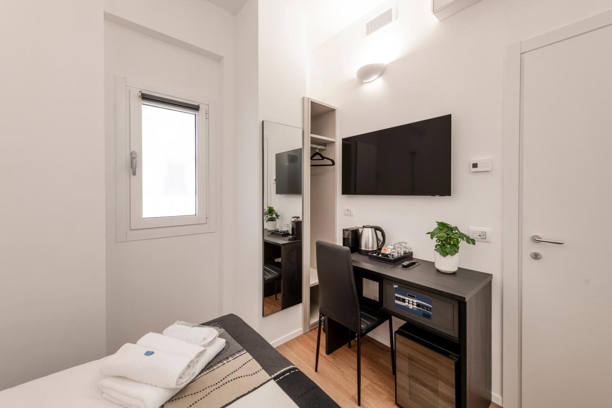Bnbutler - Inbrera Suites - Giulianova, 1 Milán Exteriér fotografie