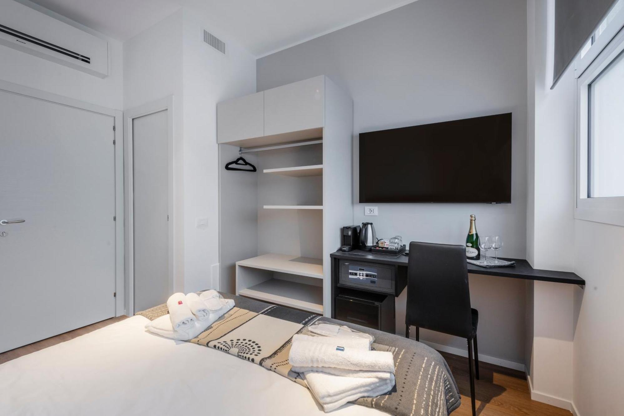 Bnbutler - Inbrera Suites - Giulianova, 1 Milán Exteriér fotografie