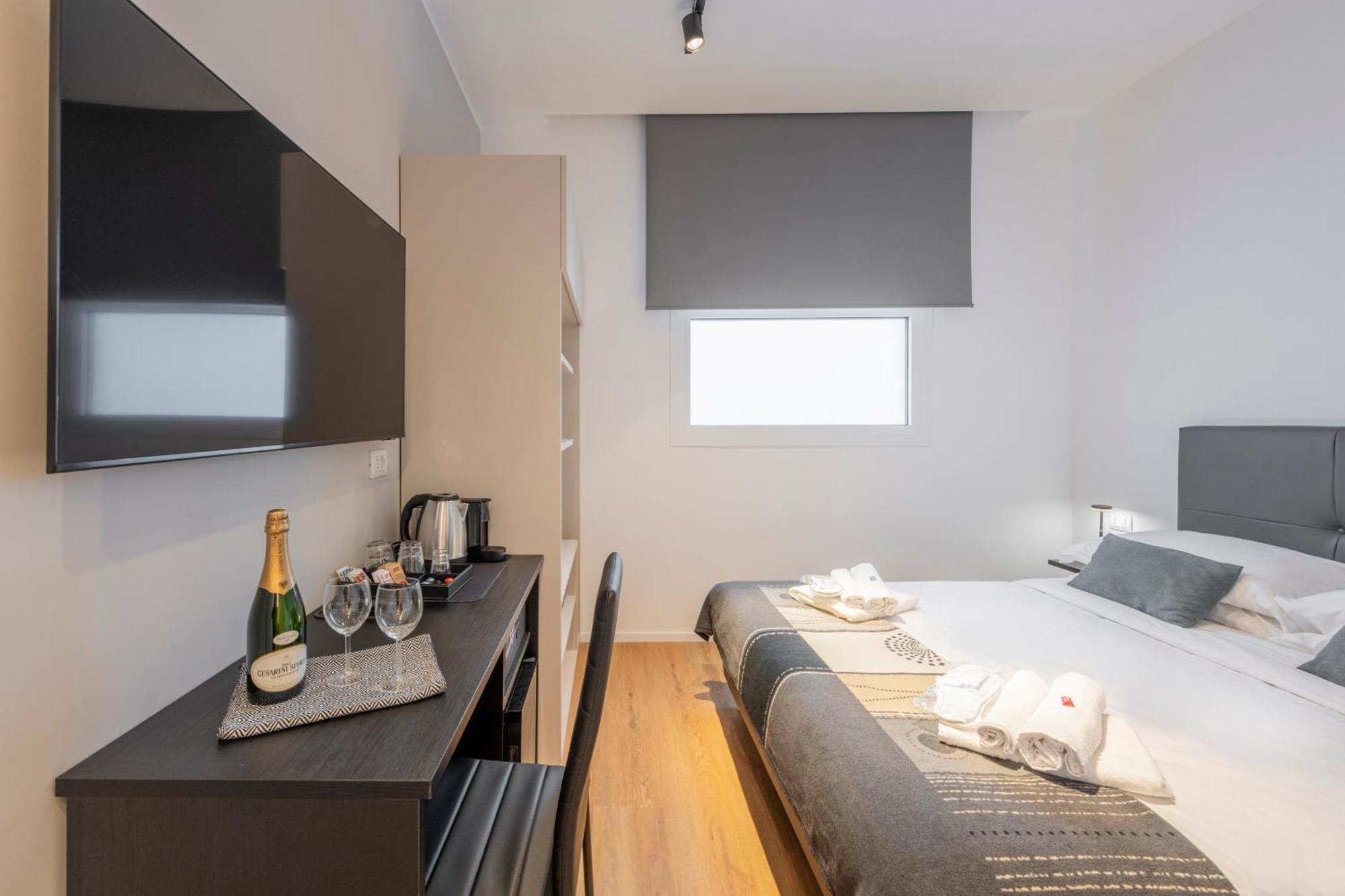 Bnbutler - Inbrera Suites - Giulianova, 1 Milán Exteriér fotografie