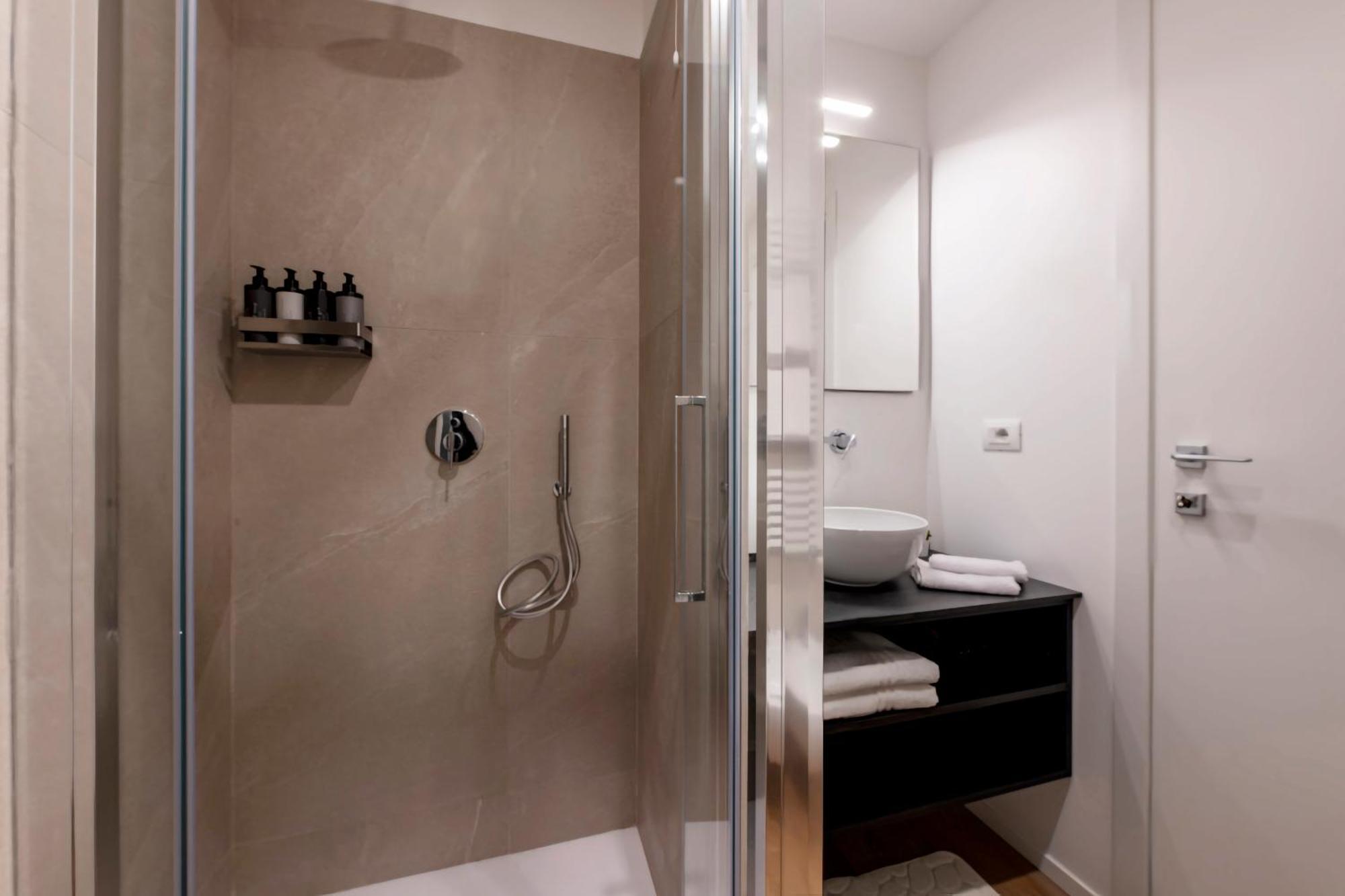 Bnbutler - Inbrera Suites - Giulianova, 1 Milán Exteriér fotografie
